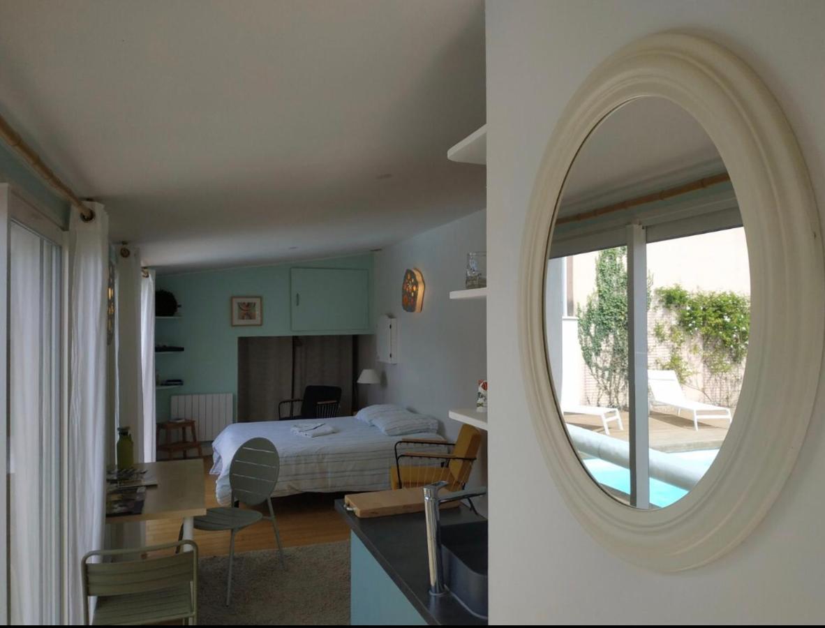 Chambre studio indépendante au calme vue sur piscine Teyran Extérieur photo